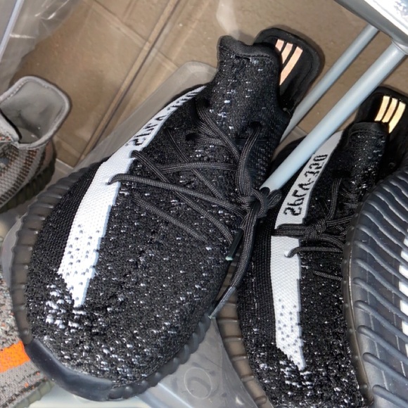 Adidas Yeezy Boost 350 V2 black core Oreo